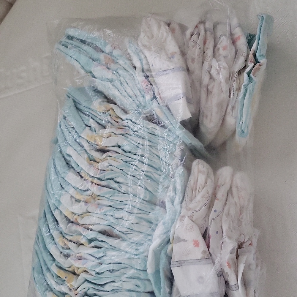 Lot Of Around 170 Diapers SIZE 1 Pampers - Picture 5 of 5